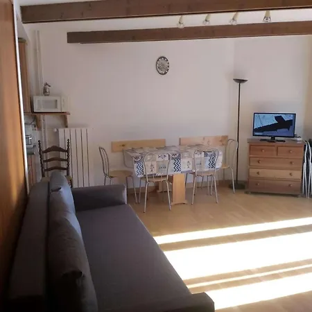 Cosy 1 Chambre, 6 Pers. Proche Centre Et Pistes - Fr-1-404-89 *